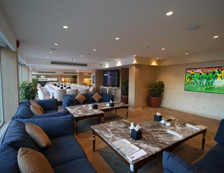 Restaurants & Bars